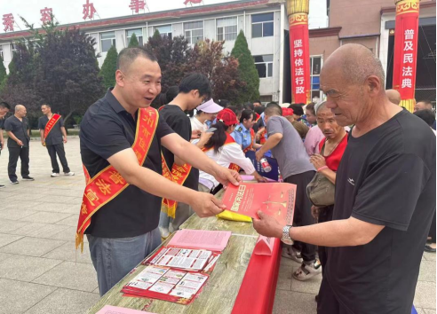 忻州市住建局组织开展民法典宣传月活动