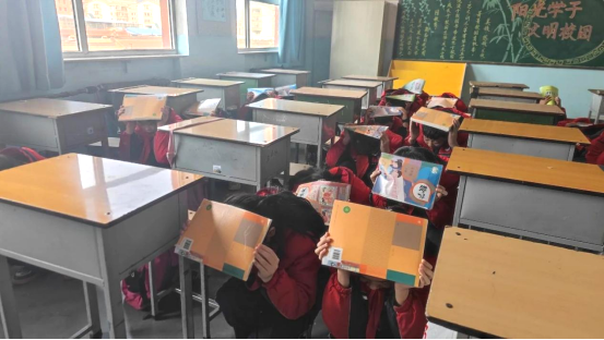 法治教育进校园  消防安全一起学