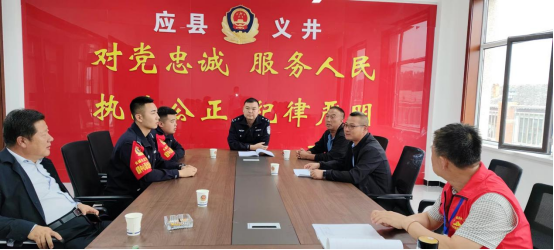警民面对面   相约警务室