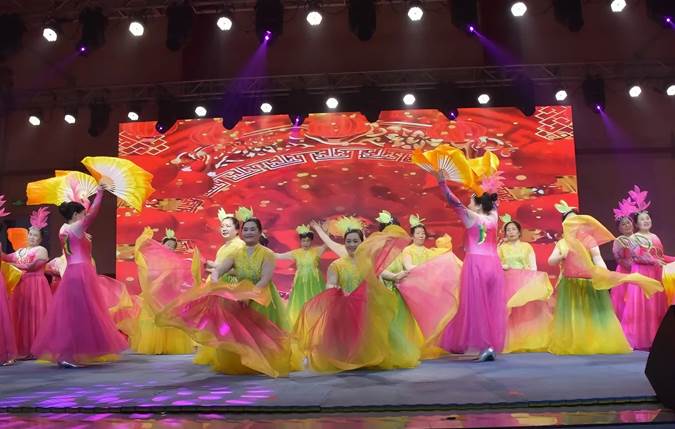 山西寿阳“村晚” 小舞台大梦想，奏响乡村文化振兴乐章