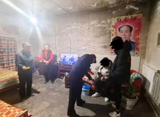 骑行归途迷路 灵石公安助力回家