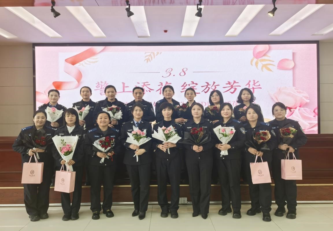 警上添花  竞绽芳华 ——应县公安局开展三八妇女节手工DIY插花活动