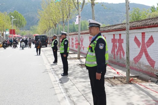 护航群众喜乐行！洪洞公安圆满完成广胜寺“三月十八”传统古庙会安保工作