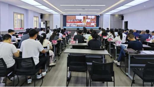 以案为鉴 警钟长鸣  霍州法院开展职务犯罪案件旁听庭审活动