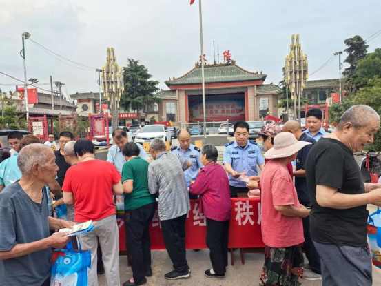 多样宣传齐上阵 共“话”安全不停歇