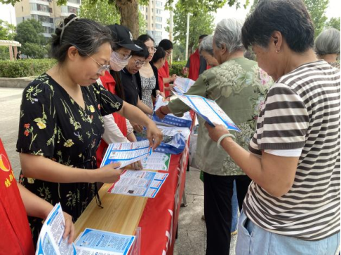 法治宣传零距离 志愿服务暖人心 霍州市司法局开展“我为群众办实事”主题党日宣传活动