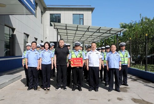 炎夏送清凉   关怀润警心 临汾市公安局一行深入洪洞县公安局开展高温慰问活动‌