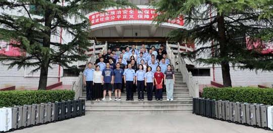 以青春之名   赴时代之约 洪洞县公安局开展“金秋助学•情暖警营”活动